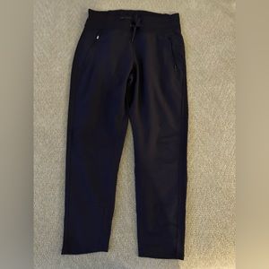 Plum lounge capris